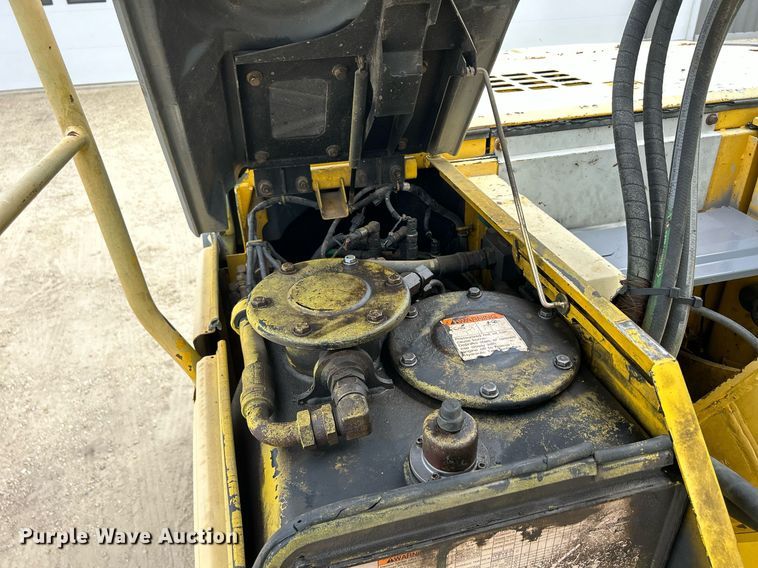 image for item DQ0871 2003 Kobelco SK115SRDZ  excavator