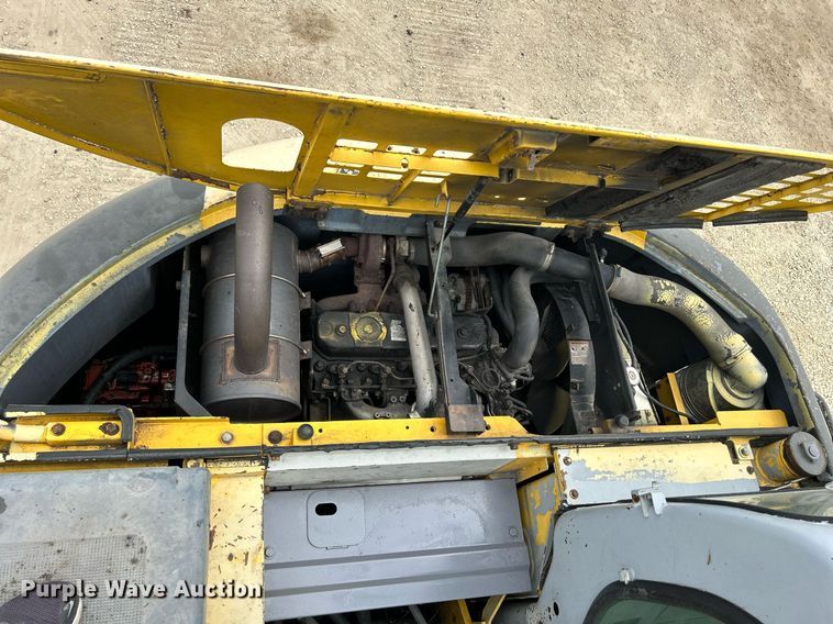 image for item DQ0871 2003 Kobelco SK115SRDZ  excavator