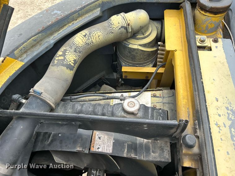 image for item DQ0871 2003 Kobelco SK115SRDZ  excavator