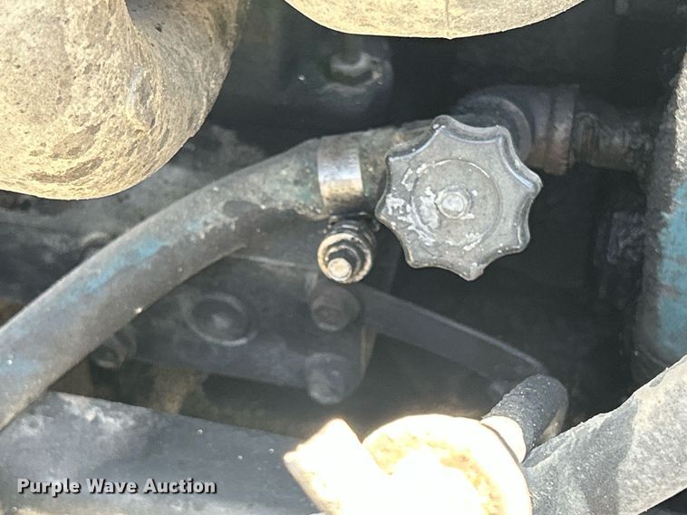 image for item DQ0893 2000 International 5600i  dump truck