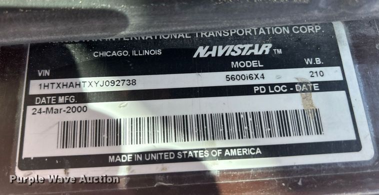 image for item DQ0893 2000 International 5600i  dump truck