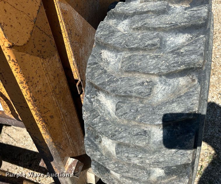 image for item DQ0894 Case 1845C  skid steer loader