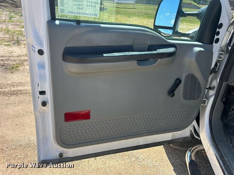 image for item DQ0895 2007 Ford F450 Super Duty  utility / service truck