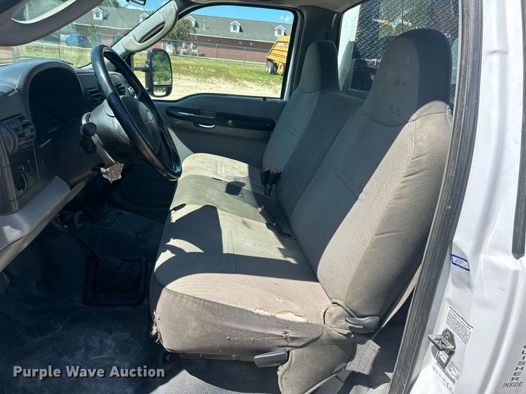 image for item DQ0895 2007 Ford F450 Super Duty  utility / service truck