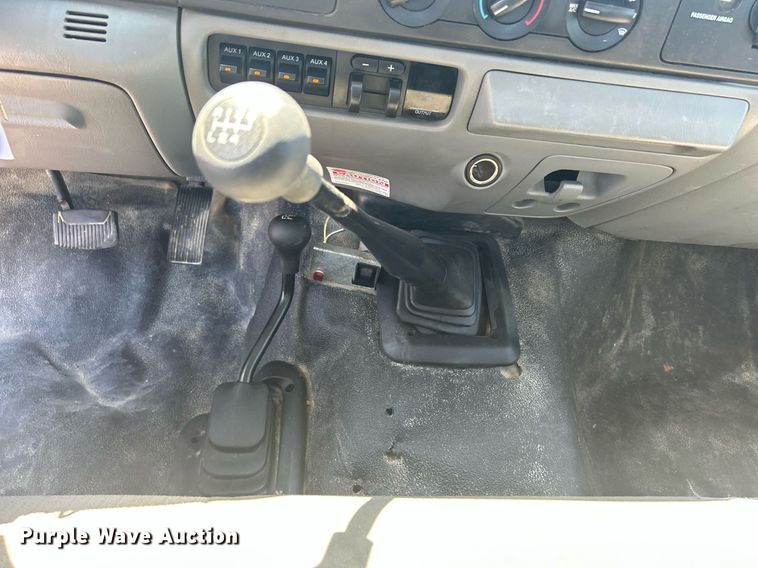 image for item DQ0895 2007 Ford F450 Super Duty  utility / service truck