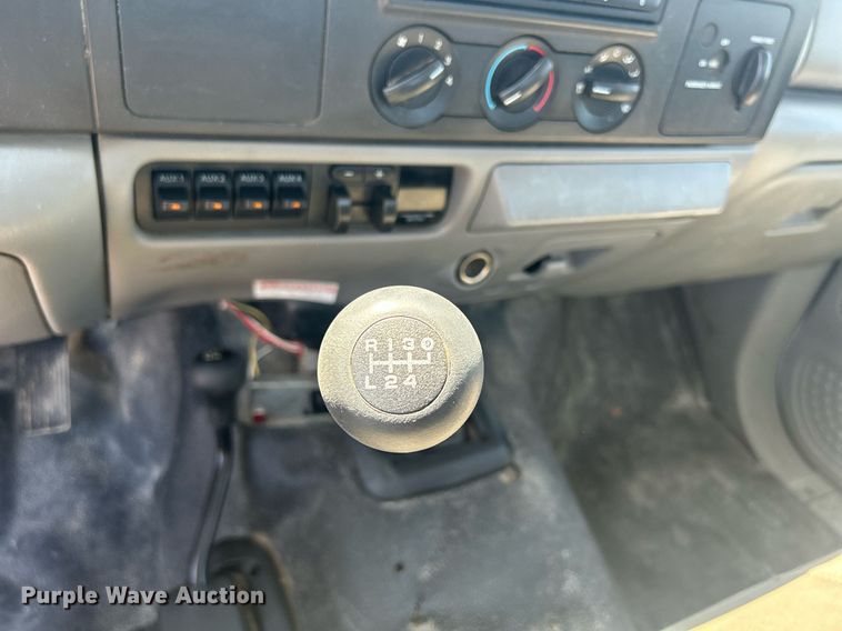 image for item DQ0895 2007 Ford F450 Super Duty  utility / service truck