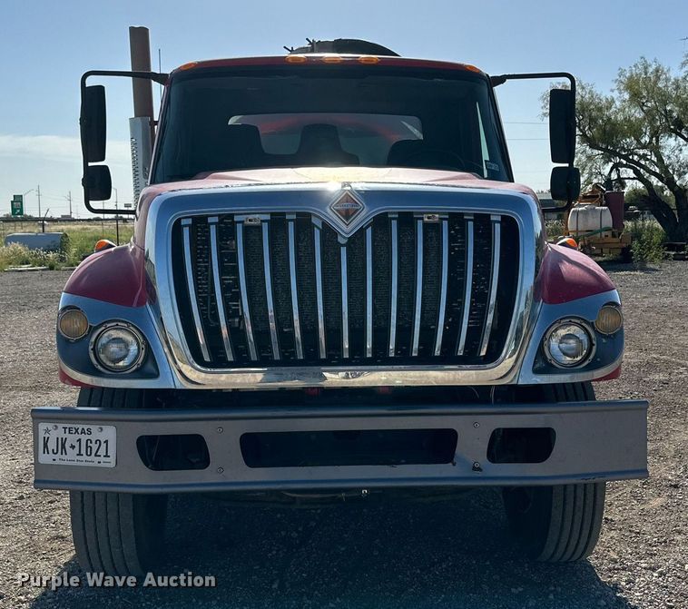 image for item DQ1339 2008 International  WorkStar 7400 vacuum truck