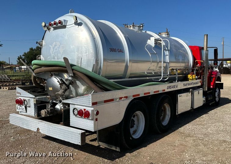 image for item DQ1339 2008 International  WorkStar 7400 vacuum truck