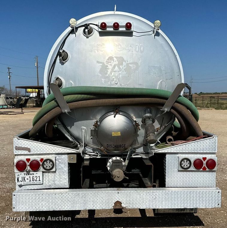 image for item DQ1339 2008 International  WorkStar 7400 vacuum truck