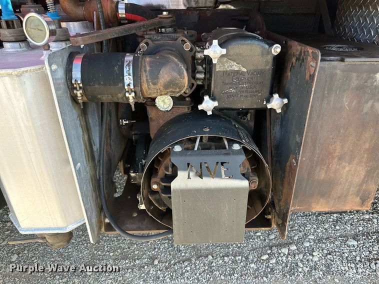 image for item DQ1339 2008 International  WorkStar 7400 vacuum truck