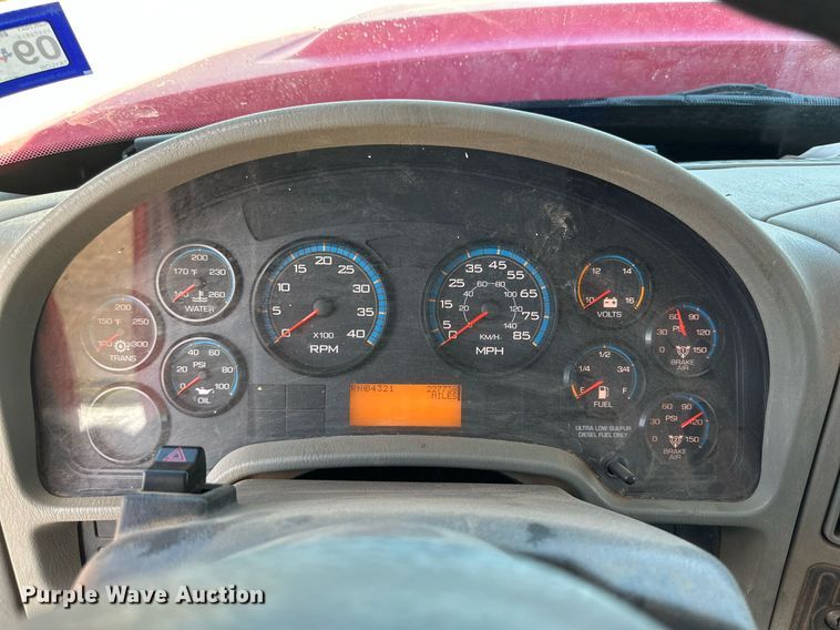 image for item DQ1339 2008 International  WorkStar 7400 vacuum truck