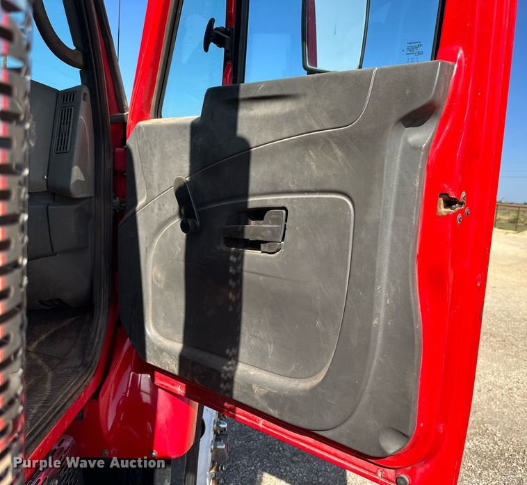 image for item DQ1339 2008 International  WorkStar 7400 vacuum truck