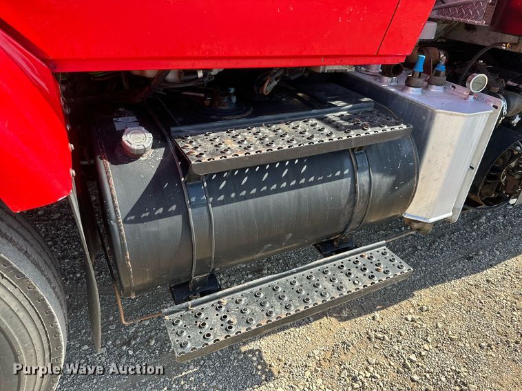 image for item DQ1339 2008 International  WorkStar 7400 vacuum truck