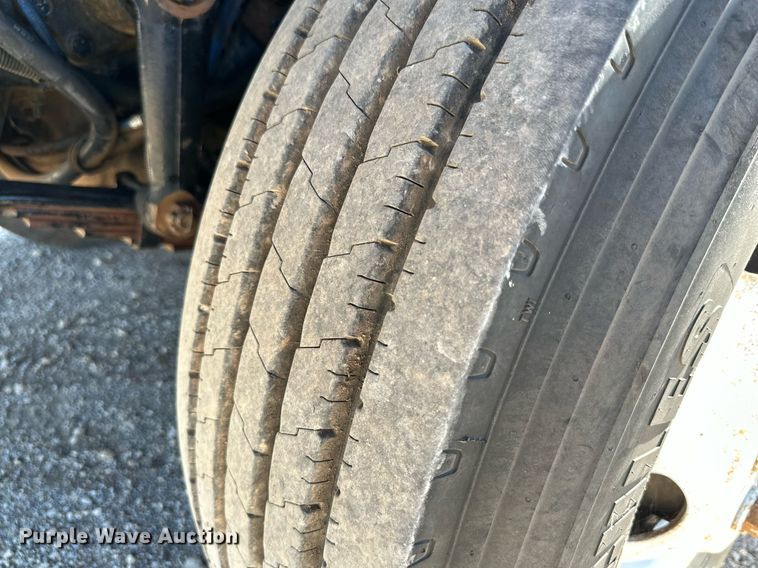 image for item DQ1339 2008 International  WorkStar 7400 vacuum truck