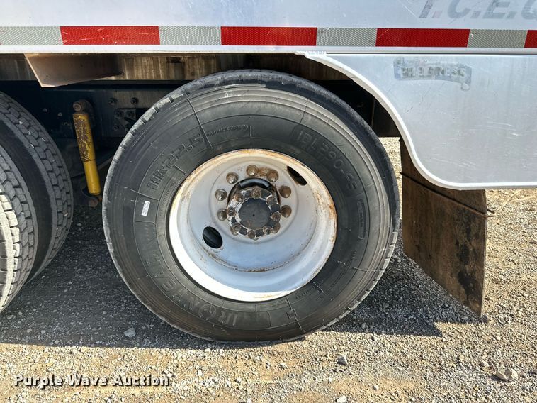 image for item DQ1339 2008 International  WorkStar 7400 vacuum truck