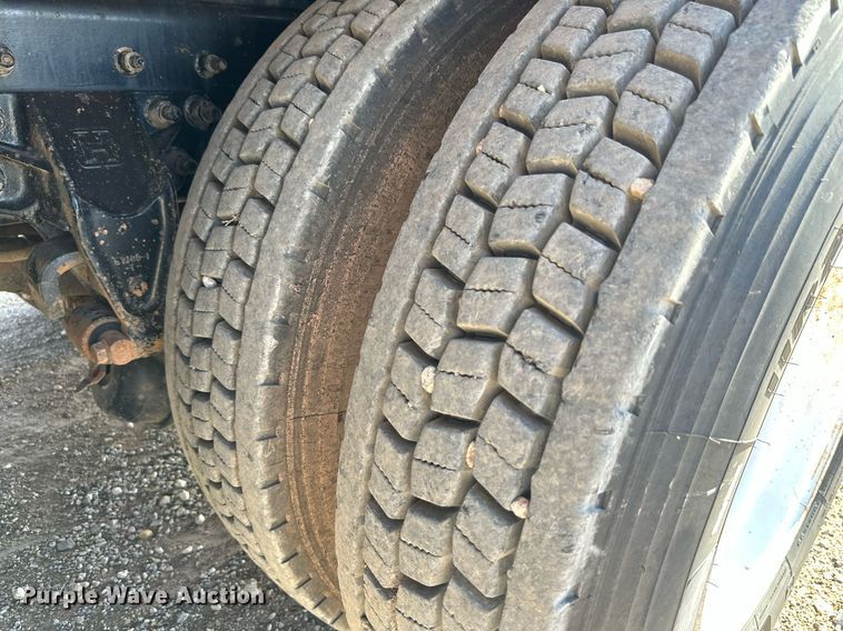 image for item DQ1339 2008 International  WorkStar 7400 vacuum truck