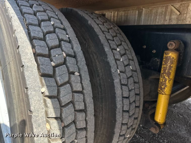 image for item DQ1339 2008 International  WorkStar 7400 vacuum truck