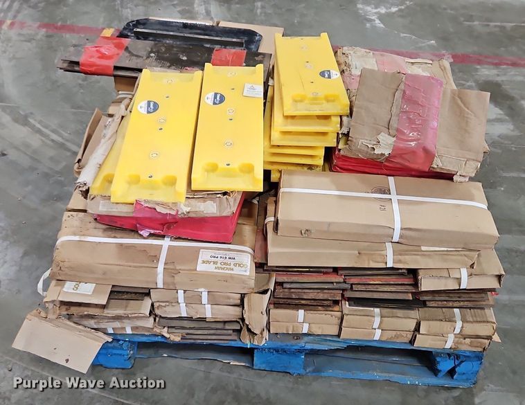 image for item DQ1802 Concrete trowel blades