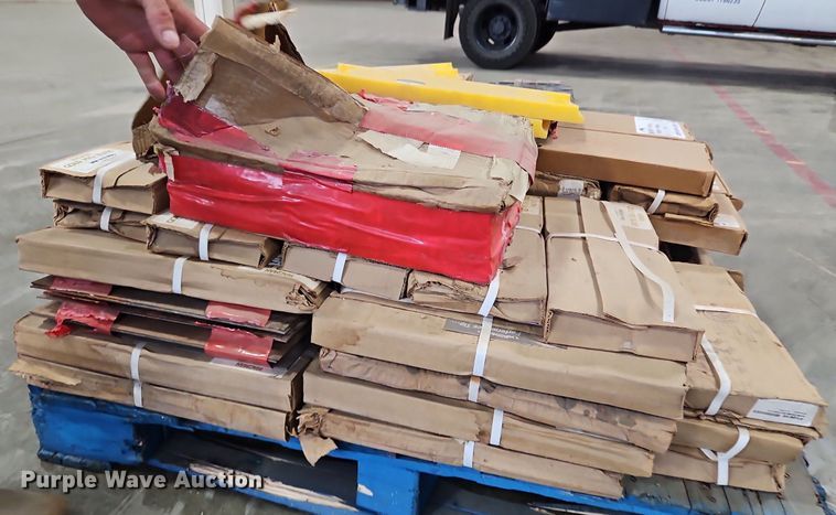 image for item DQ1802 Concrete trowel blades