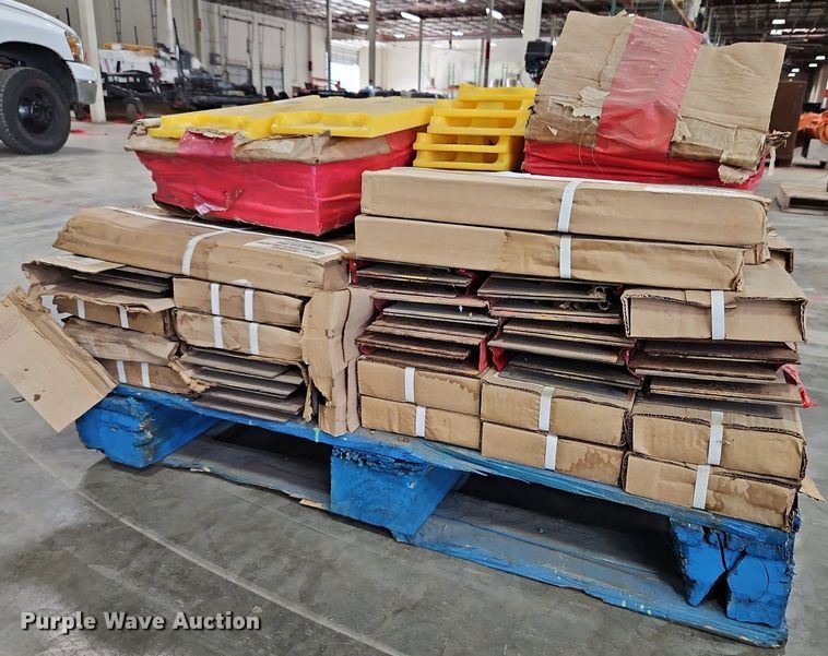 image for item DQ1802 Concrete trowel blades