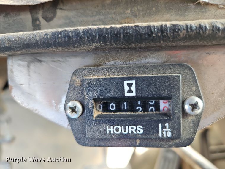 image for item DQ1825 1984 Versatile 835  tractor