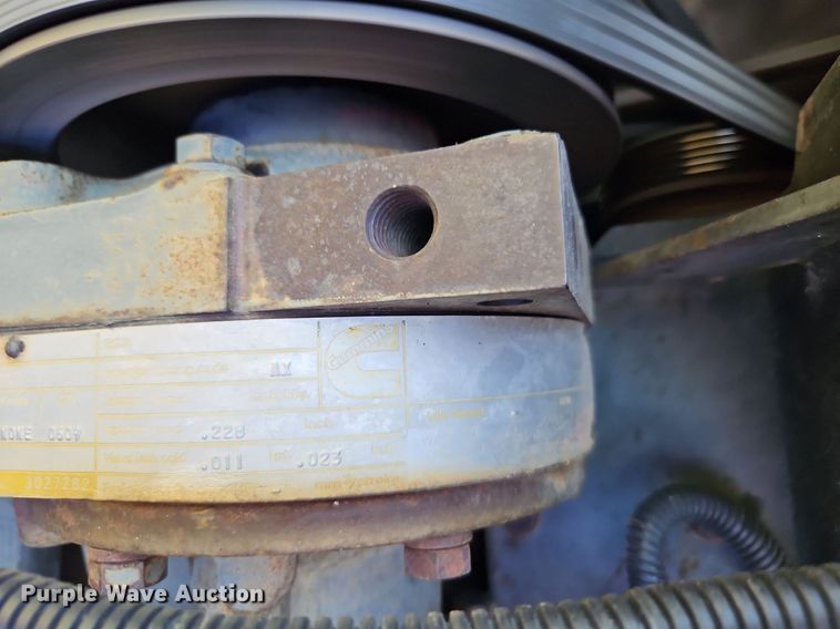 image for item DQ1825 1984 Versatile 835  tractor