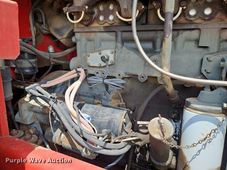 image for item DQ1825 1984 Versatile 835  tractor