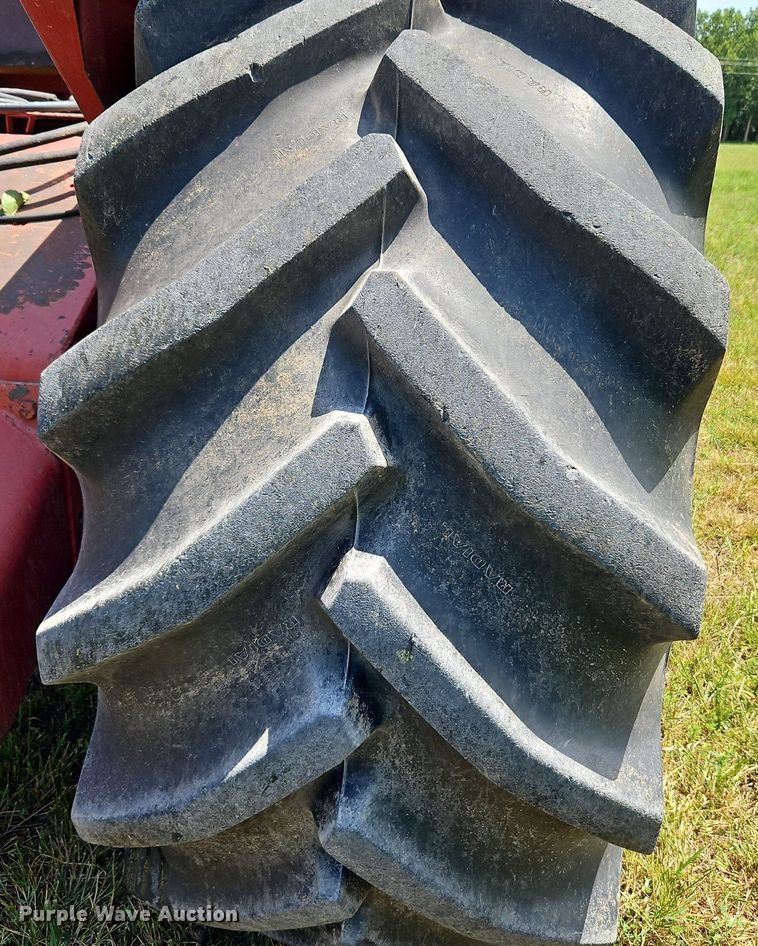 image for item DQ1825 1984 Versatile 835  tractor