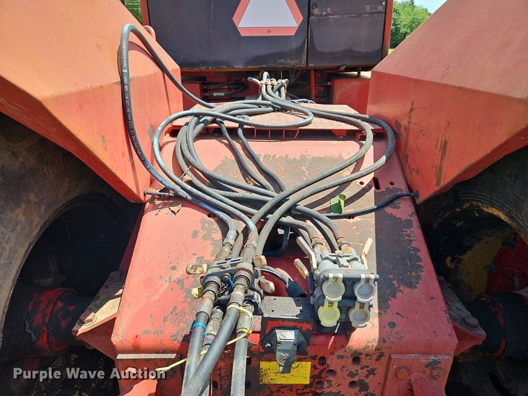 image for item DQ1825 1984 Versatile 835  tractor