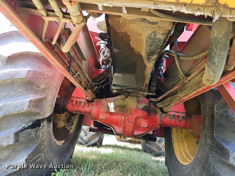 image for item DQ1825 1984 Versatile 835  tractor