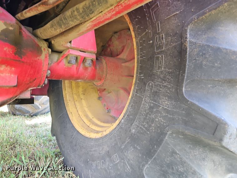 image for item DQ1825 1984 Versatile 835  tractor