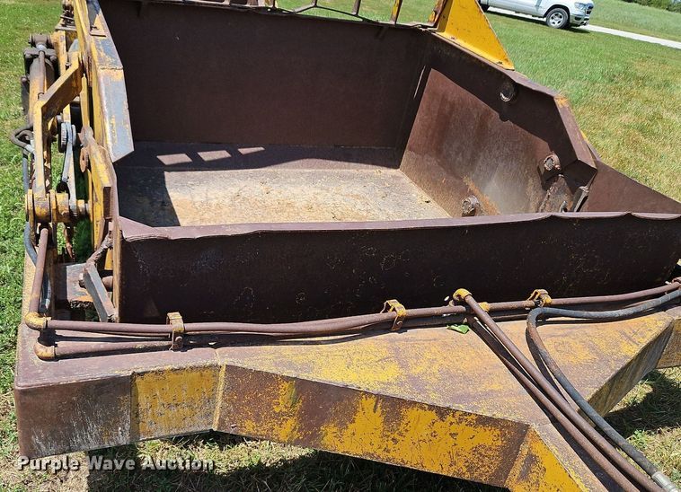image for item DQ1827 Soil Mover 7521  scraper