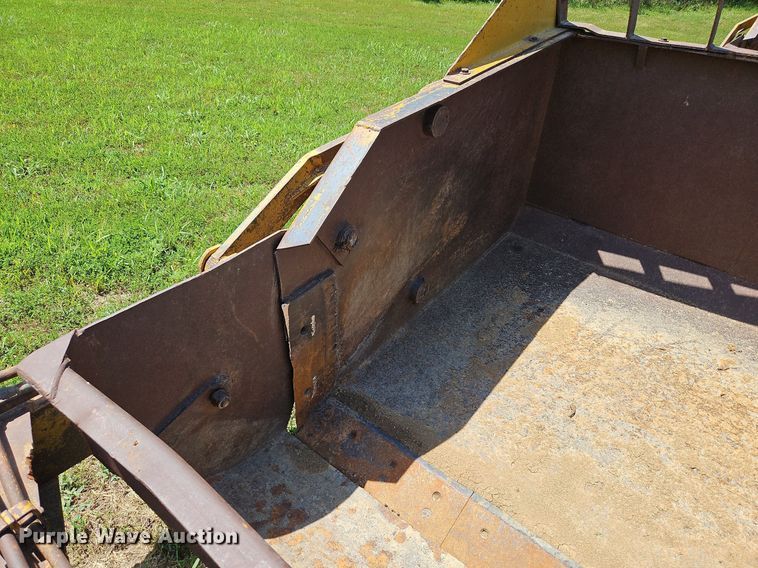 image for item DQ1827 Soil Mover 7521  scraper