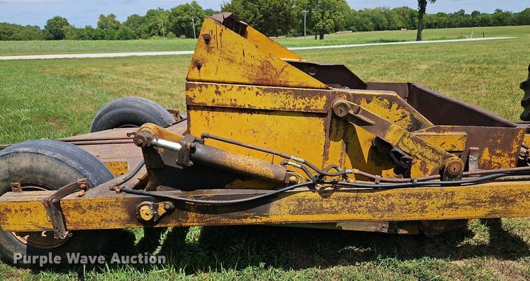 image for item DQ1827 Soil Mover 7521  scraper