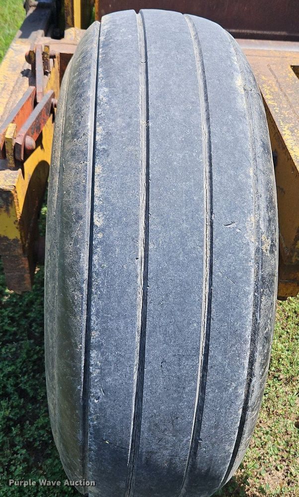 image for item DQ1827 Soil Mover 7521  scraper