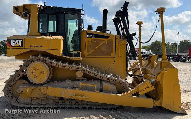 image for item DQ2127 2019 Caterpillar D6T XL  dozer