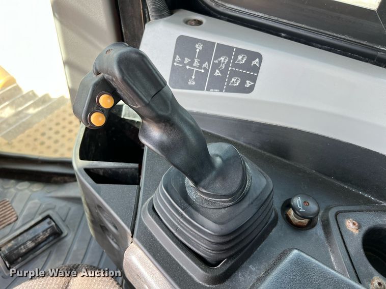 image for item DQ2127 2019 Caterpillar D6T XL  dozer