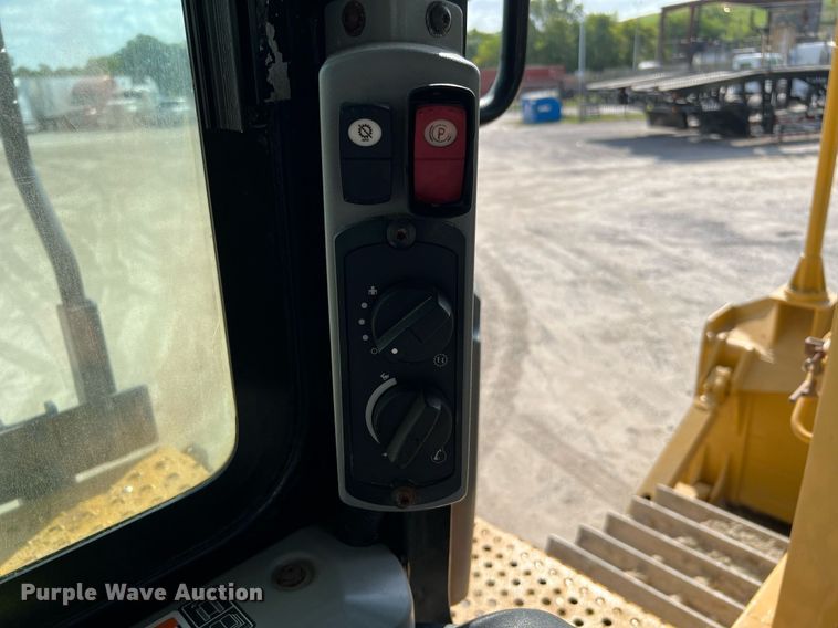 image for item DQ2127 2019 Caterpillar D6T XL  dozer