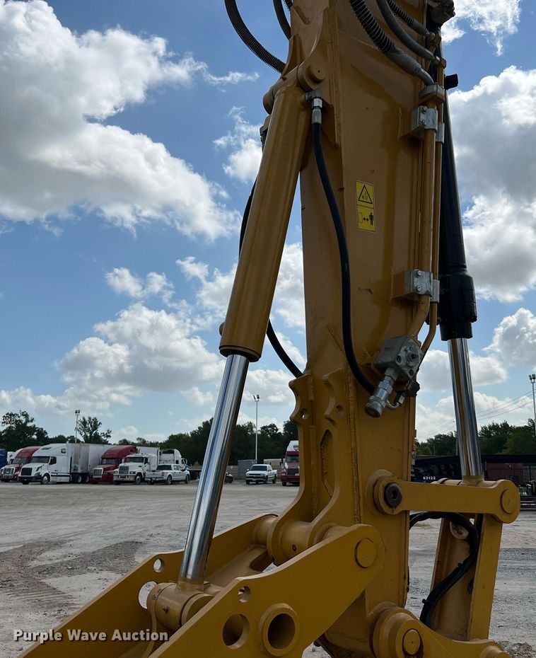 image for item DQ2128 2020 Caterpillar 313F L  excavator