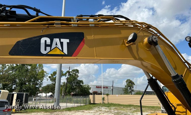 image for item DQ2128 2020 Caterpillar 313F L  excavator