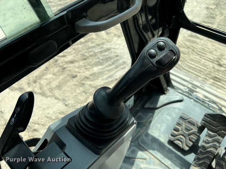 image for item DQ2128 2020 Caterpillar 313F L  excavator