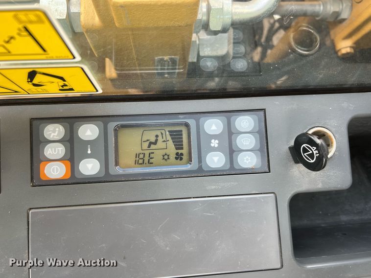 image for item DQ2128 2020 Caterpillar 313F L  excavator