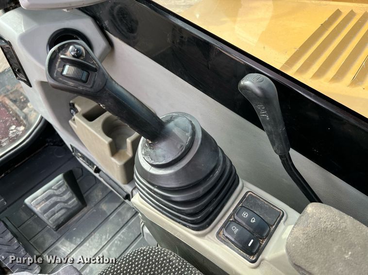 image for item DQ2131 2016 Caterpillar 308E2 CR  mini excavator