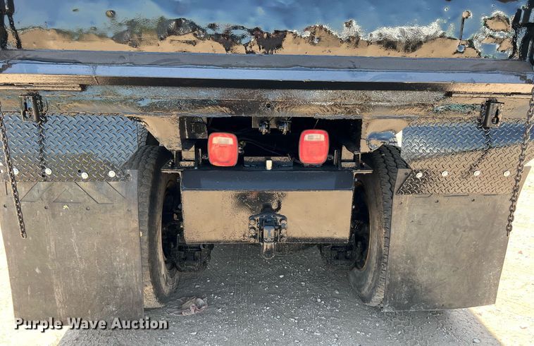 image for item DQ2135 1982 Mack R685ST  dump truck