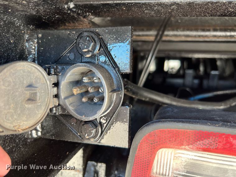 image for item DQ2135 1982 Mack R685ST  dump truck