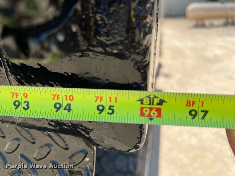 image for item DQ2135 1982 Mack R685ST  dump truck