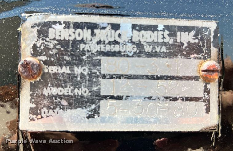 image for item DQ2135 1982 Mack R685ST  dump truck