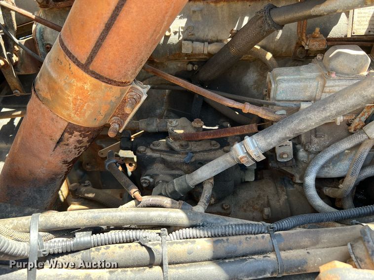 image for item DQ2135 1982 Mack R685ST  dump truck