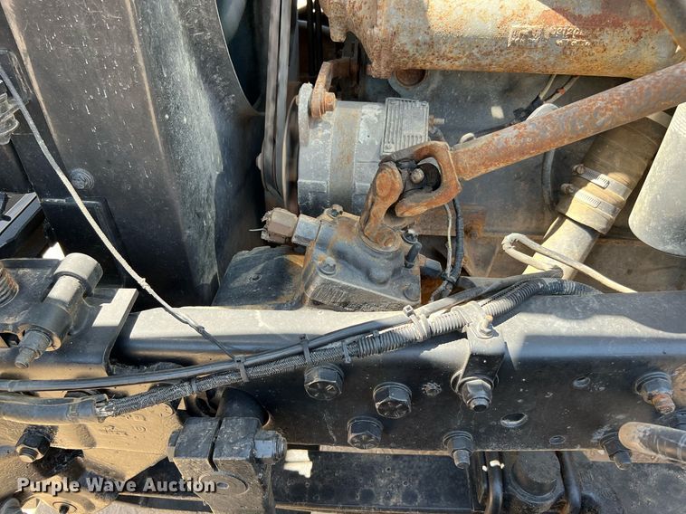 image for item DQ2135 1982 Mack R685ST  dump truck