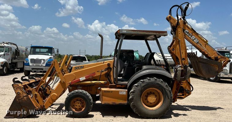 image for item DQ2136 2004 Case 580 Super M Series 2  backhoe